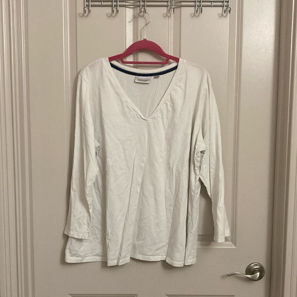 Avenue 3/4 Sleeve White T-Shirt Top - Picture 3 of 8